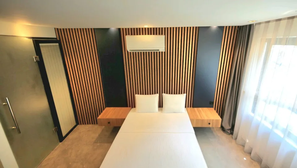 Double (king size bed) Balcony Deluxe Room in the Center of Kaş Hotel — photo 2