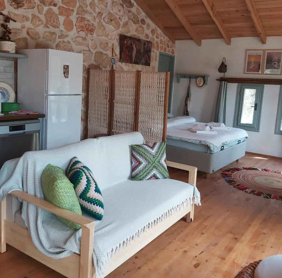 Detached house in an olive grove on a farm in Kas. — photo 9