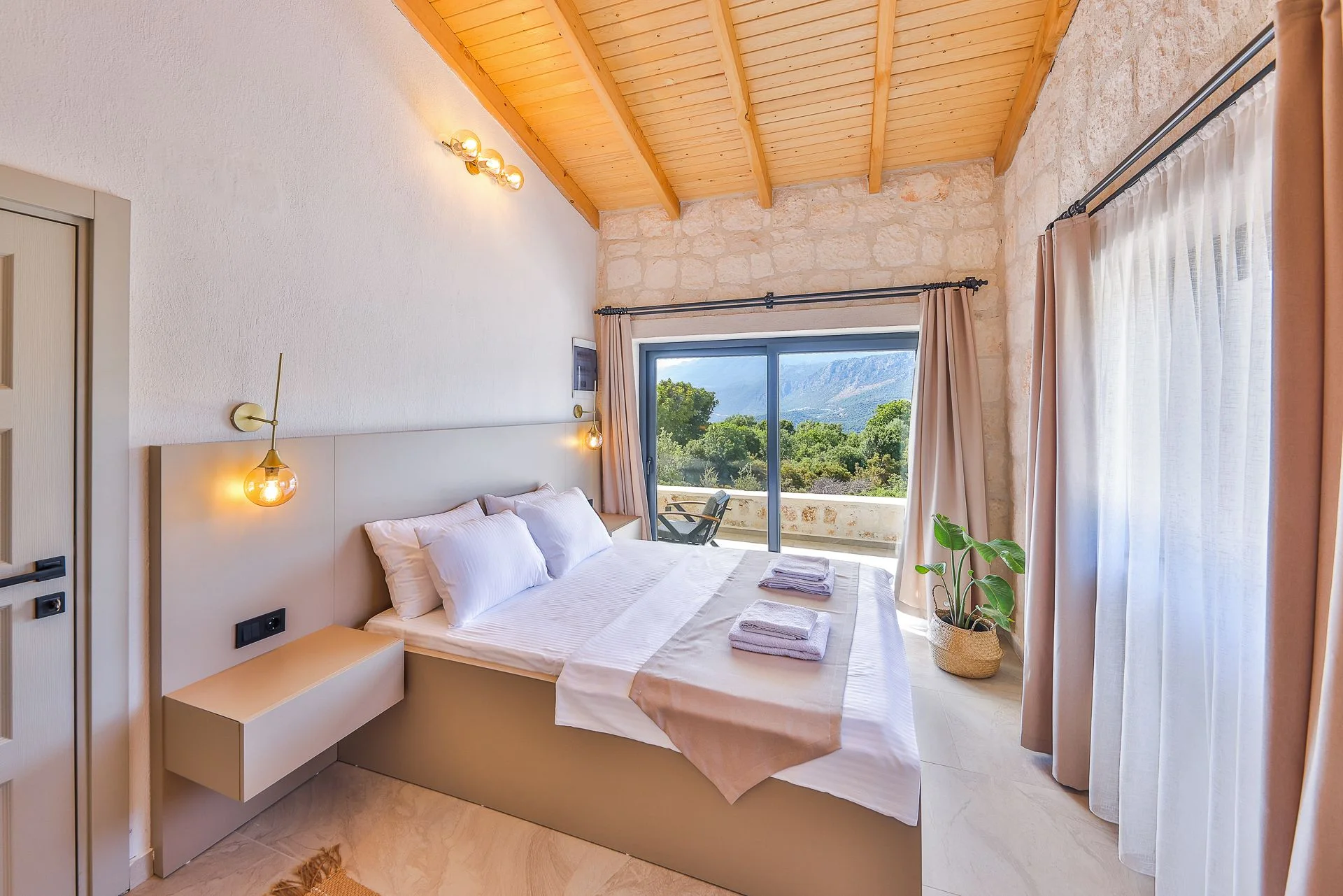 Stylish 2+1 villa with a cozy atmosphere 8 minutes to the sea and the center of Kaş — photo 2