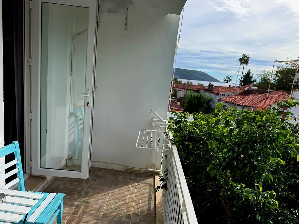 Standard double room with balcony and sea view in the hotel in the center of Kaş — photo 5