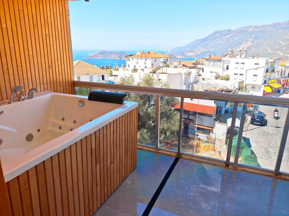 Kas Churchill 2+1 apartments with sea view and jacuzzi — photo 3